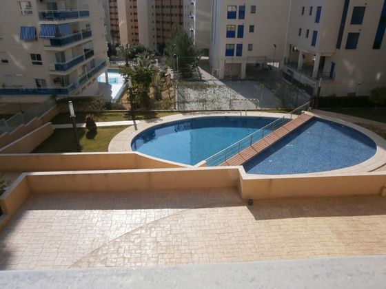 Foto 1 de Piso en venta en La Cala de Villajoyosa de 2 habitaciones con terraza y piscina