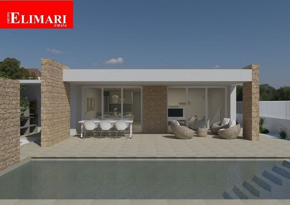 Foto 2 de Xalet en venda a avenida Montsià de 3 habitacions amb terrassa i piscina