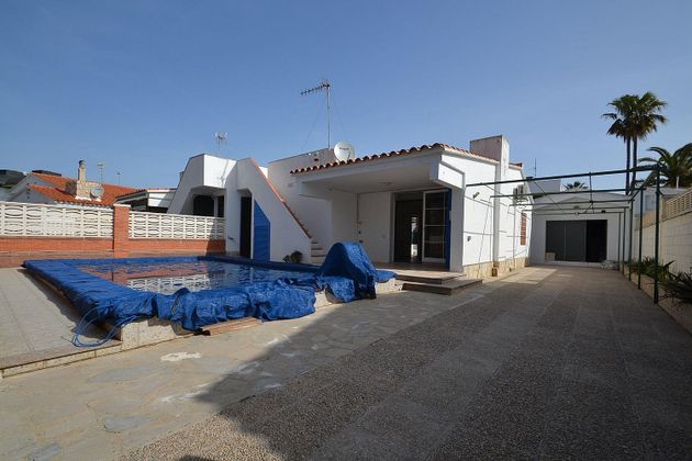 Foto 1 de Venta de chalet en Amposta de 2 habitaciones con terraza y piscina