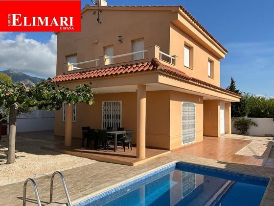 Foto 1 de Venta de casa en Montsià de Mar de 4 habitaciones con terraza y piscina
