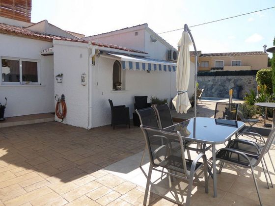 Foto 2 de Venta de casa en Alfaz del Pi Pueblo-Urbanizaciones de 4 habitaciones con terraza y piscina