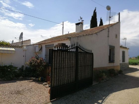 Foto 1 de Casa en venda a Daya Nueva de 4 habitacions amb terrassa