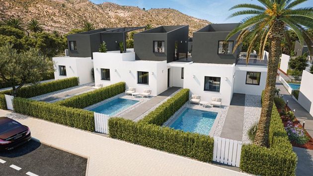 Foto 1 de Casa en venta en Cieza de 3 habitaciones con terraza y piscina