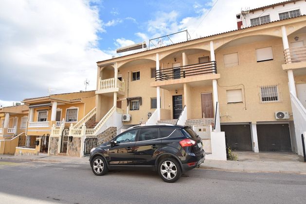 Foto 1 de Casa en venta en Benijófar de 2 habitaciones con terraza y garaje