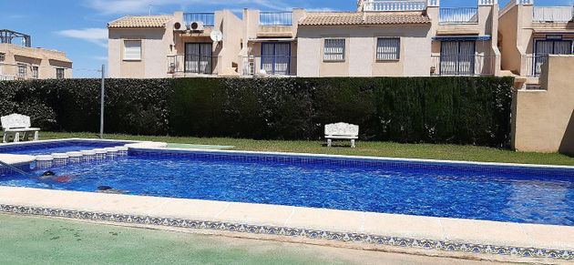 Foto 1 de Casa en venta en La Siesta - El Salado - Torreta de 2 habitaciones con terraza y piscina