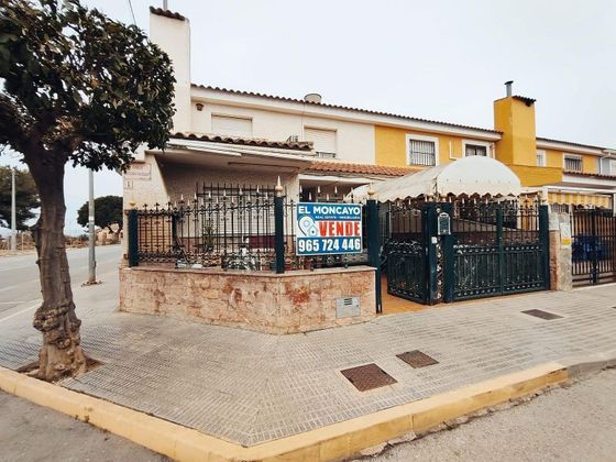 Foto 1 de Casa en venda a Almoradí de 5 habitacions amb terrassa i jardí