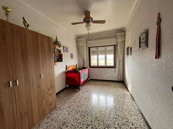 Foto 2 de Piso en venta en San Fulgencio de 4 habitaciones con garaje y balcón