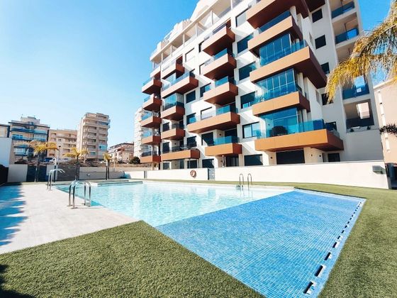 Foto 1 de Venta de piso en Puerto Deportivo de 2 habitaciones con terraza y piscina