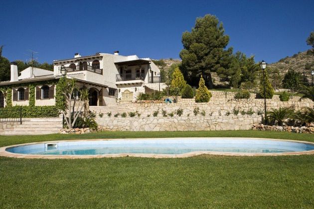 Foto 1 de Casa rural en venda a Sax de 7 habitacions amb terrassa i piscina