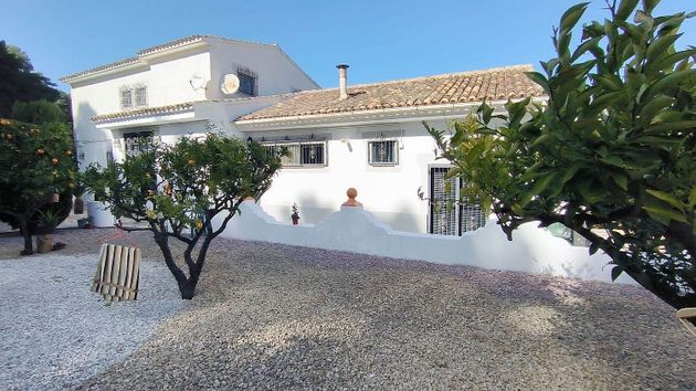 Foto 1 de Xalet en venda a Guadalest de 4 habitacions amb terrassa i jardí
