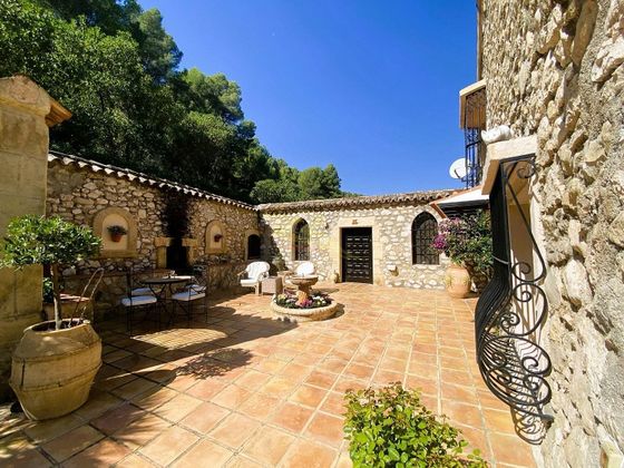 Foto 1 de Xalet en venda a Guadalest de 3 habitacions amb piscina i jardí