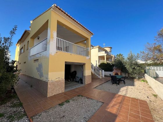 Foto 2 de Venta de casa en calle De la Vela de 5 habitaciones con terraza y aire acondicionado