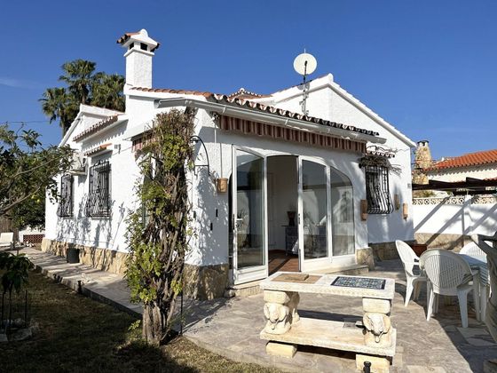 Foto 2 de Casa en venta en Poblets (els) de 3 habitaciones con terraza y piscina