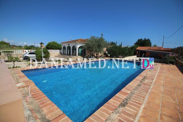 Foto 1 de Casa rural en venda a Oliva Nova de 3 habitacions amb terrassa i piscina