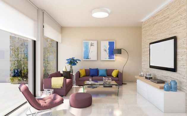 Foto 2 de Venta de piso en Urbanizaciones de 3 habitaciones con terraza y piscina