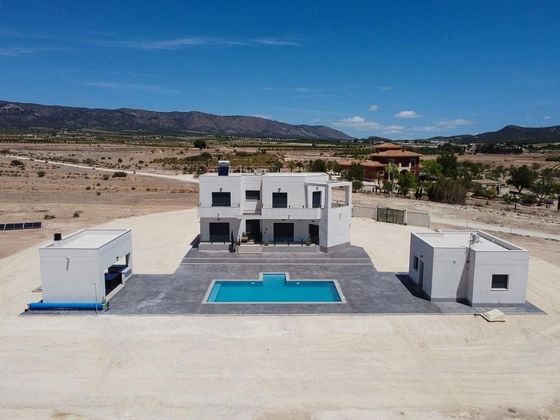 Foto 1 de Xalet en venda a Pinós de 4 habitacions amb terrassa i piscina