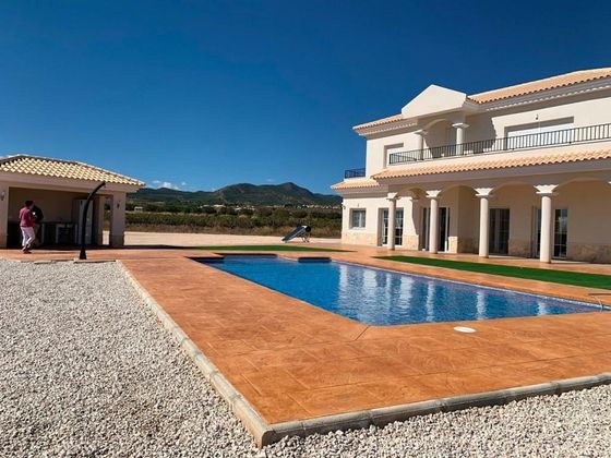Foto 2 de Venta de chalet en Pinós de 4 habitaciones con terraza y piscina