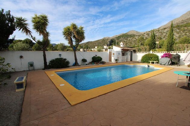 Foto 2 de Casa en venta en Tormos de 3 habitaciones con terraza y piscina