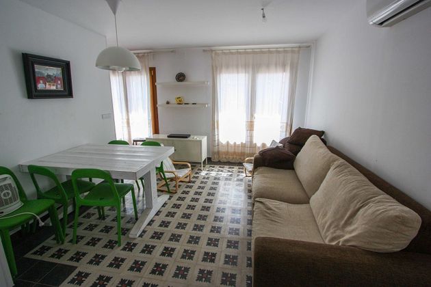 Foto 1 de Casa en venda a Orba de 4 habitacions amb terrassa i garatge