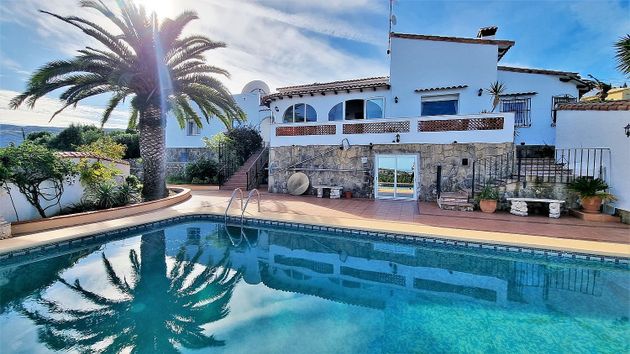 Foto 1 de Casa en venta en Benidoleig de 4 habitaciones con terraza y piscina