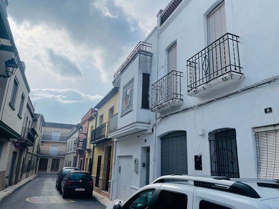 Foto 1 de Venta de casa en calle Gral Batiste Basset de 3 habitaciones con terraza y balcón