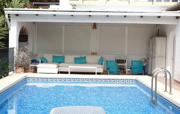 Foto 2 de Venta de chalet en Pego de 3 habitaciones con terraza y piscina