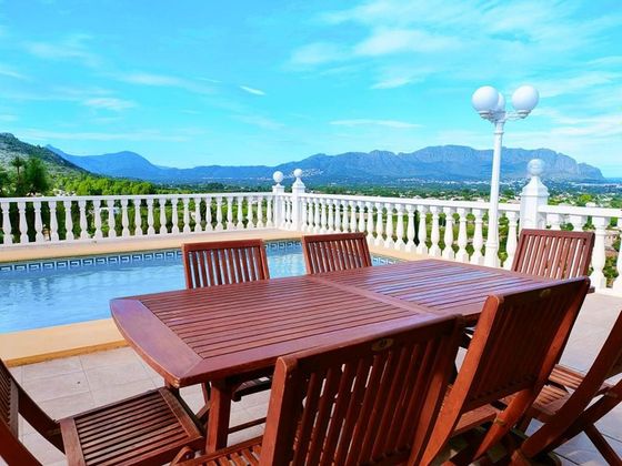 Foto 2 de Xalet en venda a Pedreguer de 6 habitacions amb terrassa i piscina