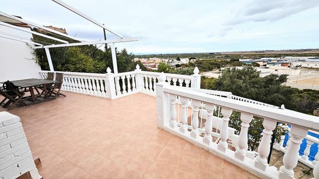 Foto 2 de Chalet en venta en Corbera de 3 habitaciones con terraza y piscina
