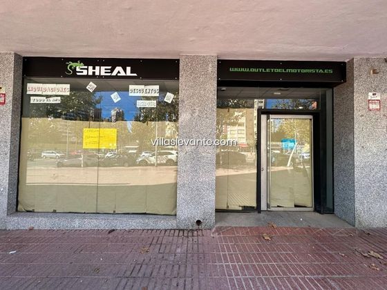Foto 1 de Local en alquiler en Pueblo Levante con aire acondicionado