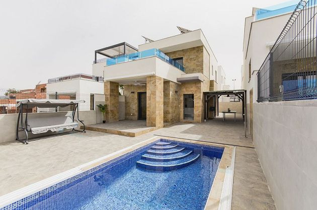 Foto 1 de Xalet en venda a Bigastro de 3 habitacions amb terrassa i piscina