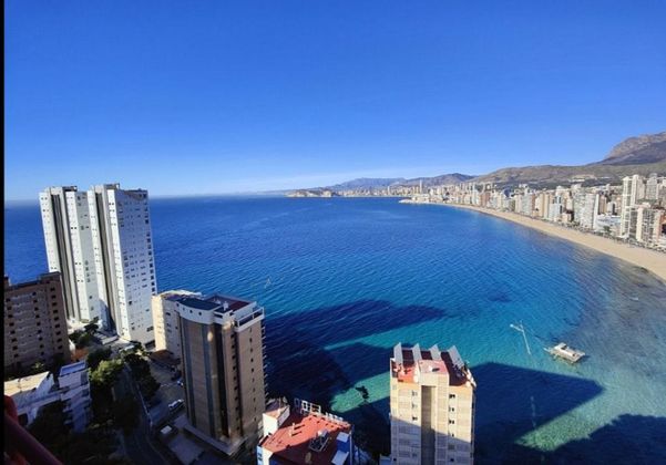 Foto 1 de Ático en venta en calle Alcalde Manuel Catalán Chana de 4 habitaciones con terraza y piscina
