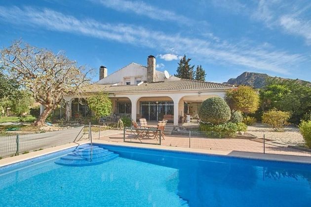 Foto 2 de Casa rural en venda a calle Placita del Cabeçó de 7 habitacions amb terrassa i piscina