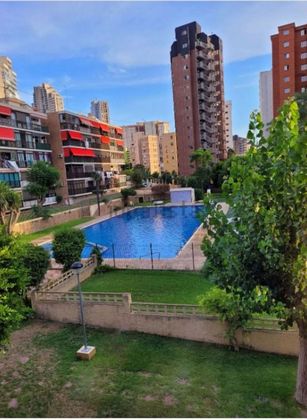Foto 1 de Dúplex en venda a avenida De Roma de 3 habitacions amb terrassa i piscina