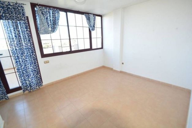 Foto 2 de Dúplex en venda a Orihuela ciudad de 4 habitacions amb terrassa i garatge