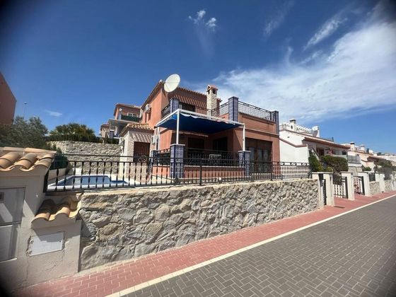 Foto 2 de Xalet en venda a San Miguel de Salinas de 3 habitacions amb terrassa i piscina