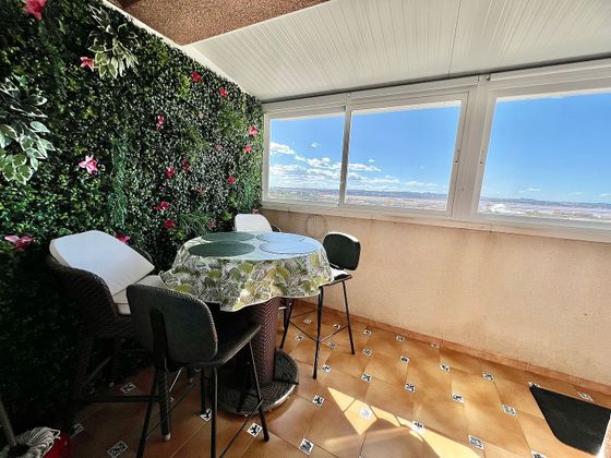 Foto 1 de Àtic en venda a calle Vitoria de 3 habitacions amb terrassa i balcó