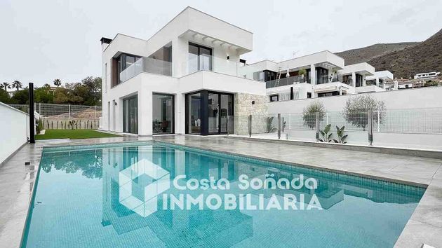 Foto 2 de Xalet en venda a calle Isla Mallorca de 4 habitacions amb terrassa i piscina