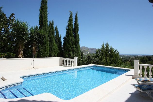 Foto 2 de Xalet en venda a Orba de 4 habitacions amb terrassa i piscina