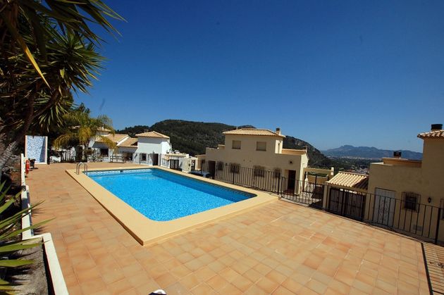 Foto 1 de Venta de casa en Adsubia de 2 habitaciones con terraza y piscina