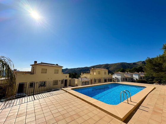 Foto 2 de Venta de casa en Adsubia de 2 habitaciones con terraza y piscina