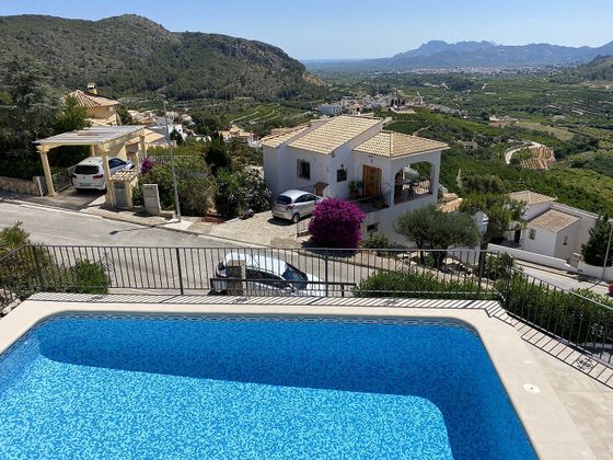 Foto 2 de Xalet en venda a Adsubia de 4 habitacions amb terrassa i piscina