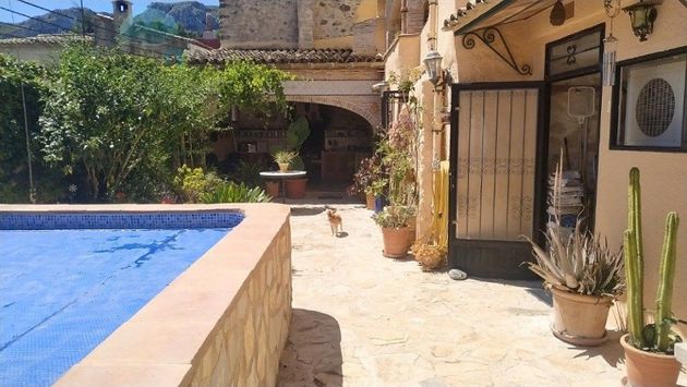 Foto 1 de Venta de casa en Vall de Gallinera de 4 habitaciones con terraza y piscina
