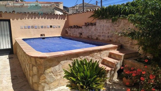 Foto 2 de Venta de casa en Vall de Gallinera de 4 habitaciones con terraza y piscina
