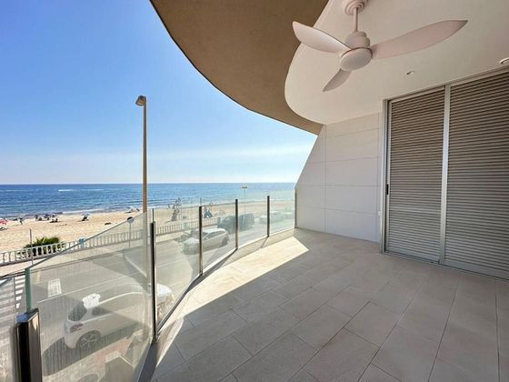 Foto 2 de Pis en venda a Playa de los Locos de 3 habitacions amb terrassa i ascensor