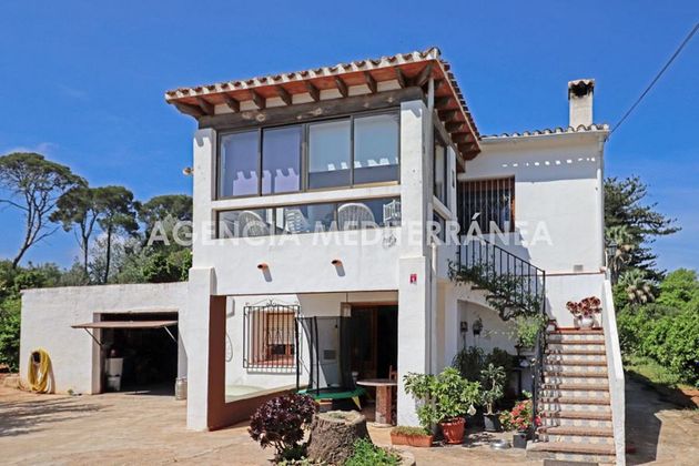 Foto 2 de Casa rural en venda a calle Deniala Xara de 3 habitacions amb terrassa i piscina