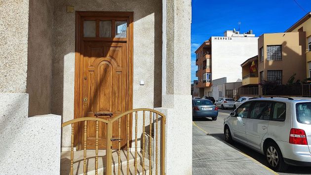Foto 1 de Casa adossada en venda a Almoradí de 2 habitacions amb aire acondicionat