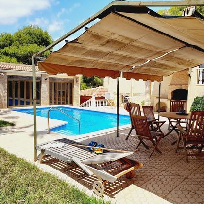 Foto 1 de Xalet en venda a Los Balcones - Los Altos del Edén de 4 habitacions amb terrassa i piscina