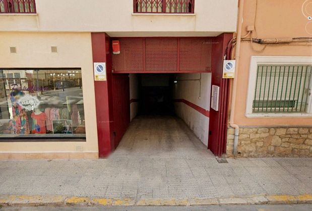 Foto 2 de Garatge en venda a calle Del Mercat de 12 m²