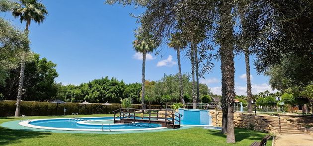 Foto 1 de Venta de casa adosada en Alicante Golf de 4 habitaciones con terraza y piscina
