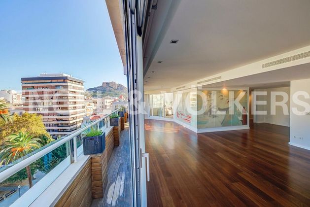 Foto 1 de Àtic en venda a plaza De Calvo Sotelo de 4 habitacions amb terrassa i garatge